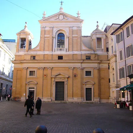 Little Queen Pantheon Roma