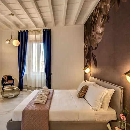 Little Queen Pantheon 4* Roma