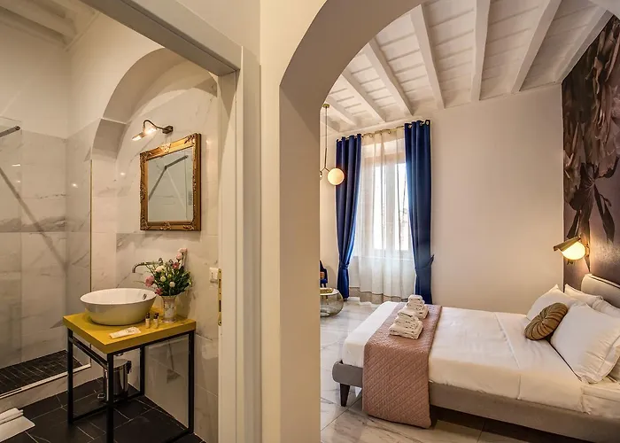 Little Queen Pantheon