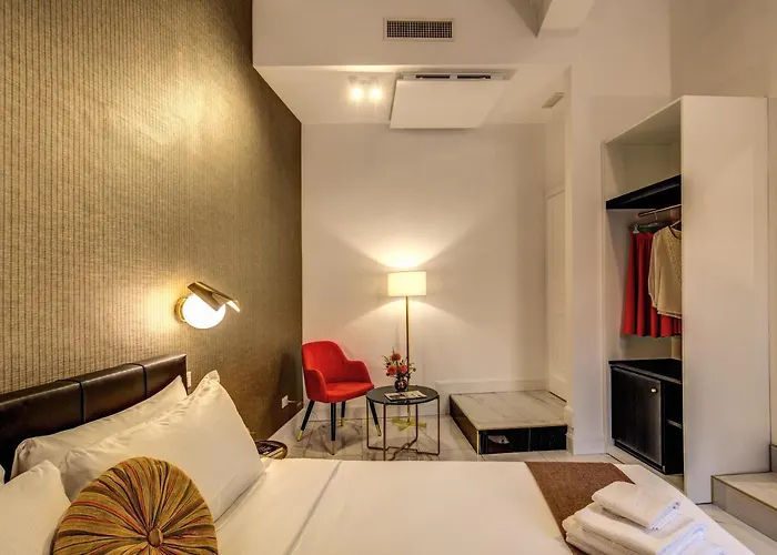 Little Queen Pantheon Roma