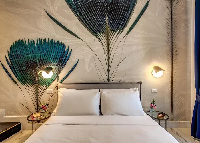 Little Queen Pantheon Konukevi Roma