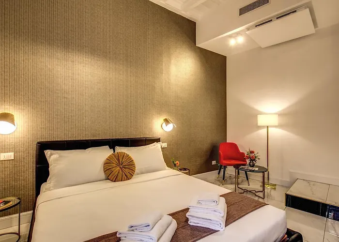 Little Queen Pantheon 4* Roma