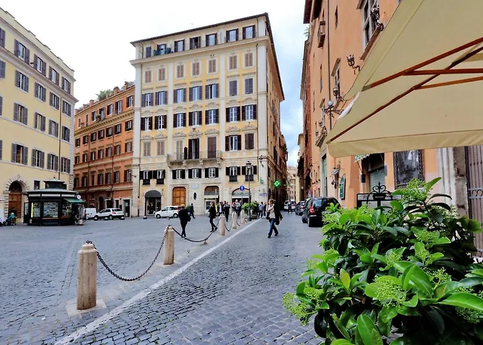 Little Queen Pantheon 4* Roma