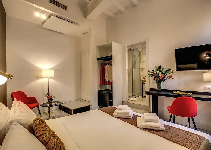 Little Queen Pantheon 4* Roma