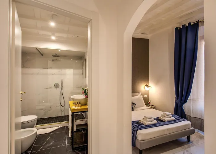 Little Queen Pantheon