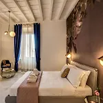 Little Queen Pantheon 4* Roma